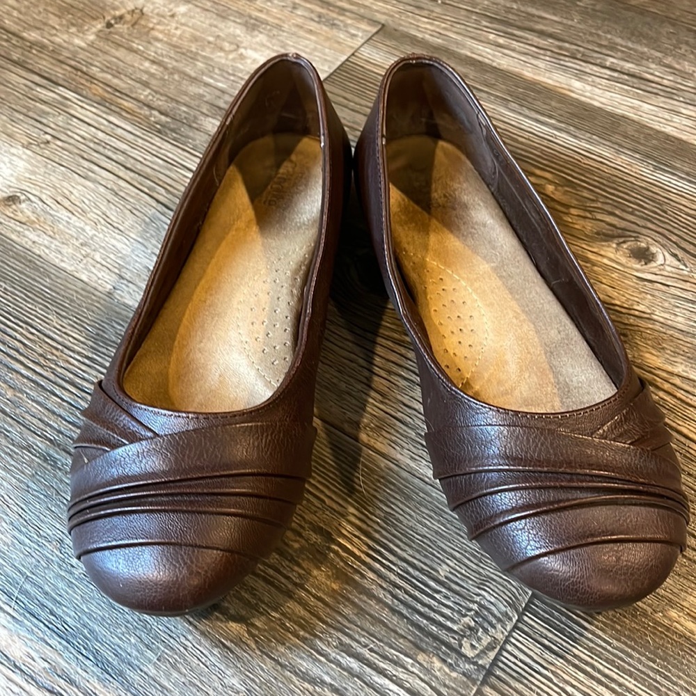 Croft & Barrow Flats